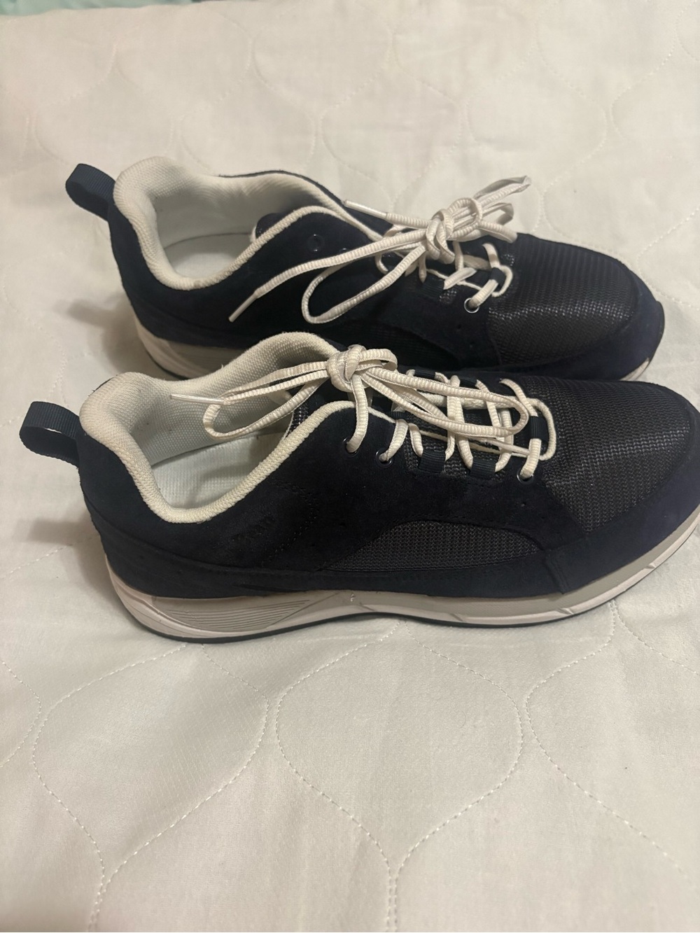 L.L. Bean Navy and White Women's Athletic Sneakers